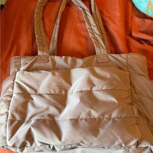 Bagsmart puffer bag. Greyish brown. Like new.